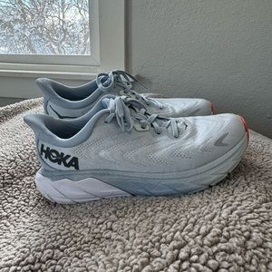 Hoka One One Arahi 6 - Air Blue Fog - Women’s Size 7